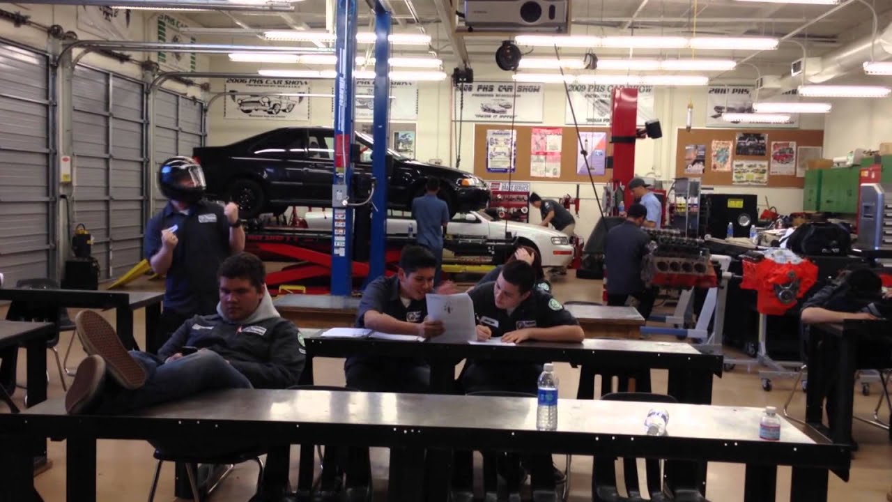 Harlem Shake (Auto Shop Edition) YouTube