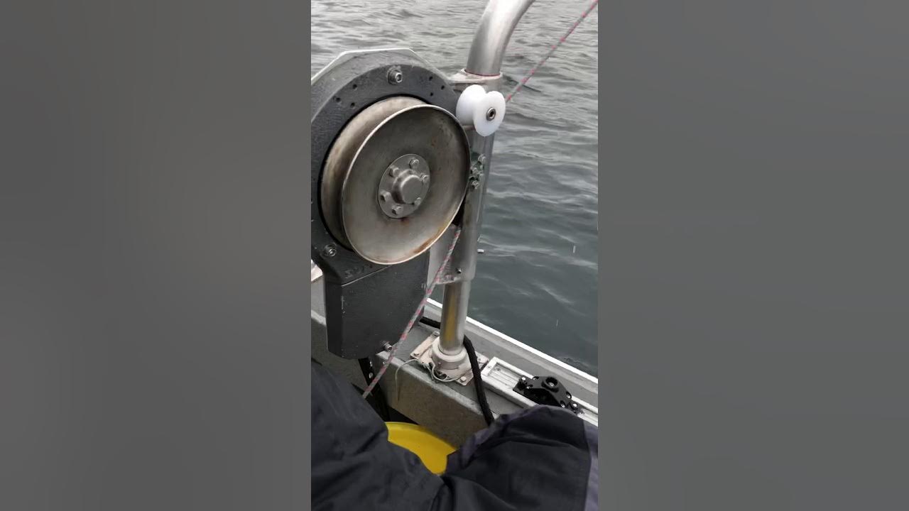 Electra Dyne Shrimp Crab Pot Hauler - YouTube