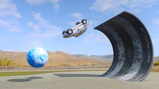 Autobello Piccolina vs Giant Ball 180° Ramp Challenge