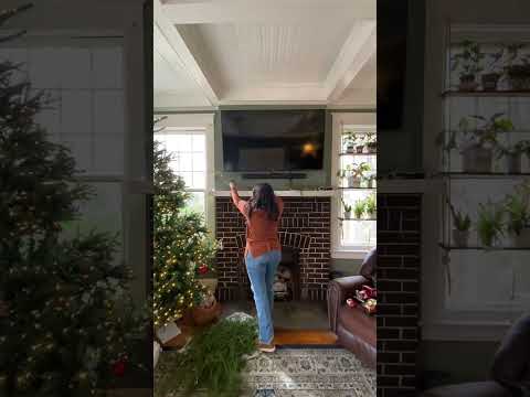 Free mantle garland