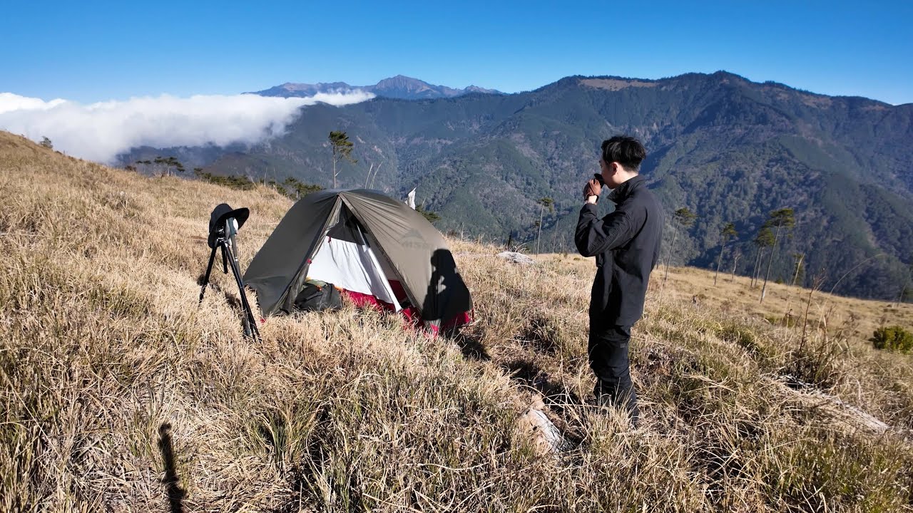 兩天一夜的冒險攝影旅程，獨自走過這片草原的寧靜與曠闊｜羅馬縱走