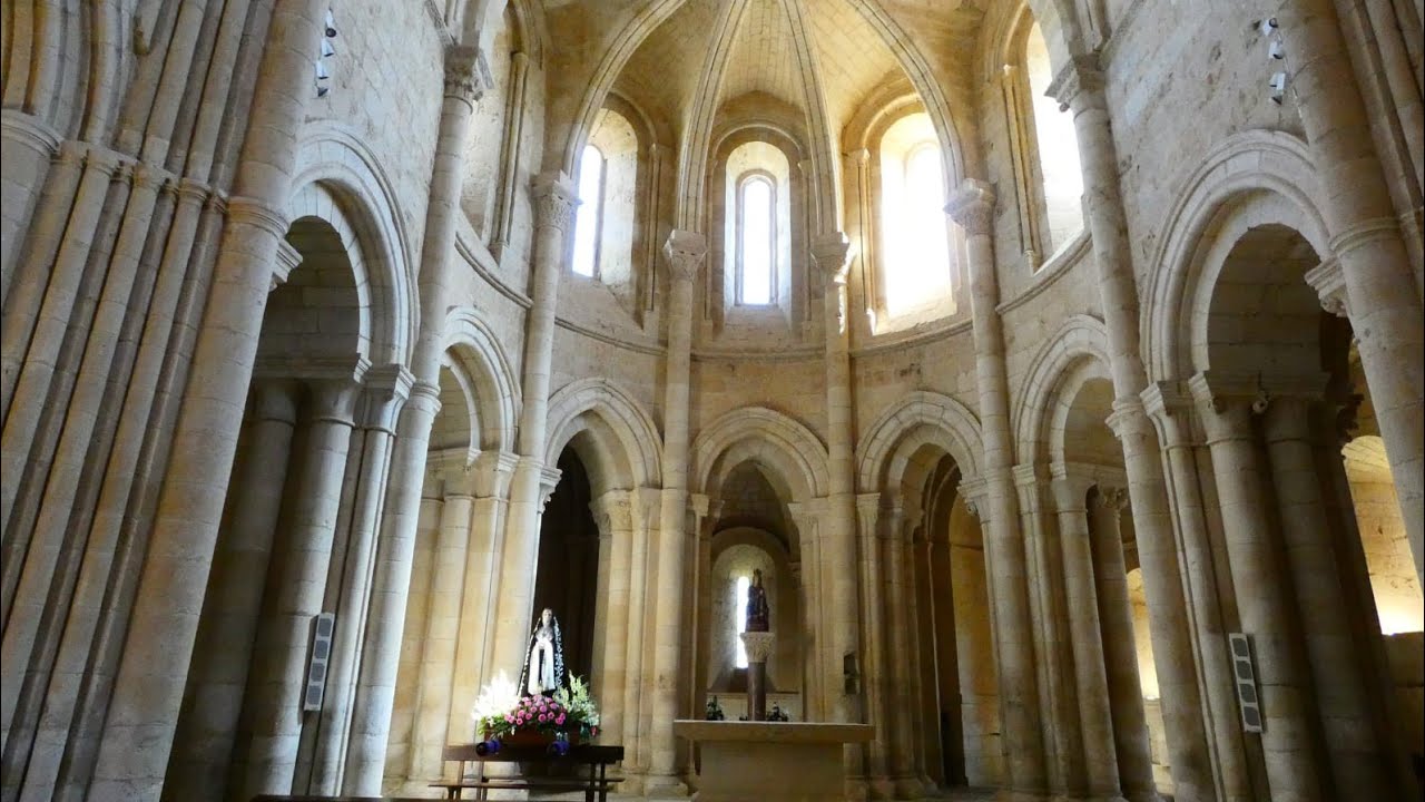 Monasterio de Santa María de Gradefes (Gradefes, León)