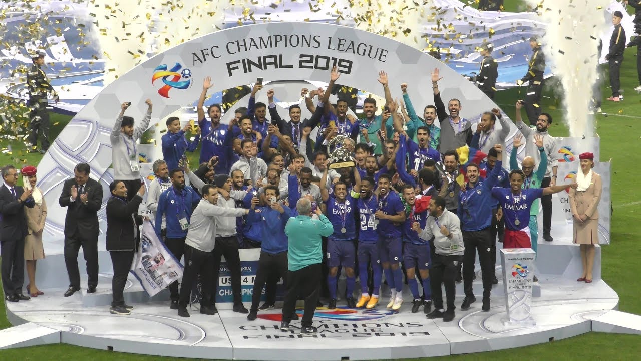 表彰式～アルヒラル選手が列をなし、浦和選手たちの健闘を称える。 浦和レッズ vs アルヒラル 2019年11月24日 ACL決勝 نادي الهلال السعودي