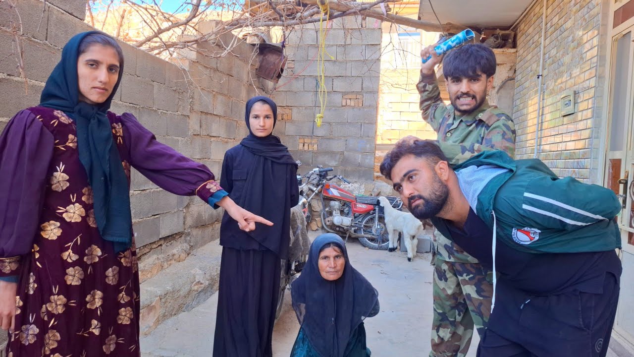 1. «Арест злодея после похищения кочевой матери и её ребёнка».