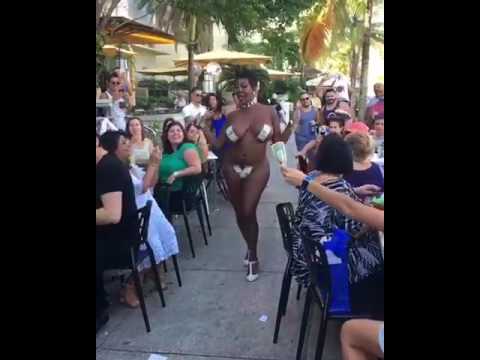 Sexy girl getting money by walking naked
