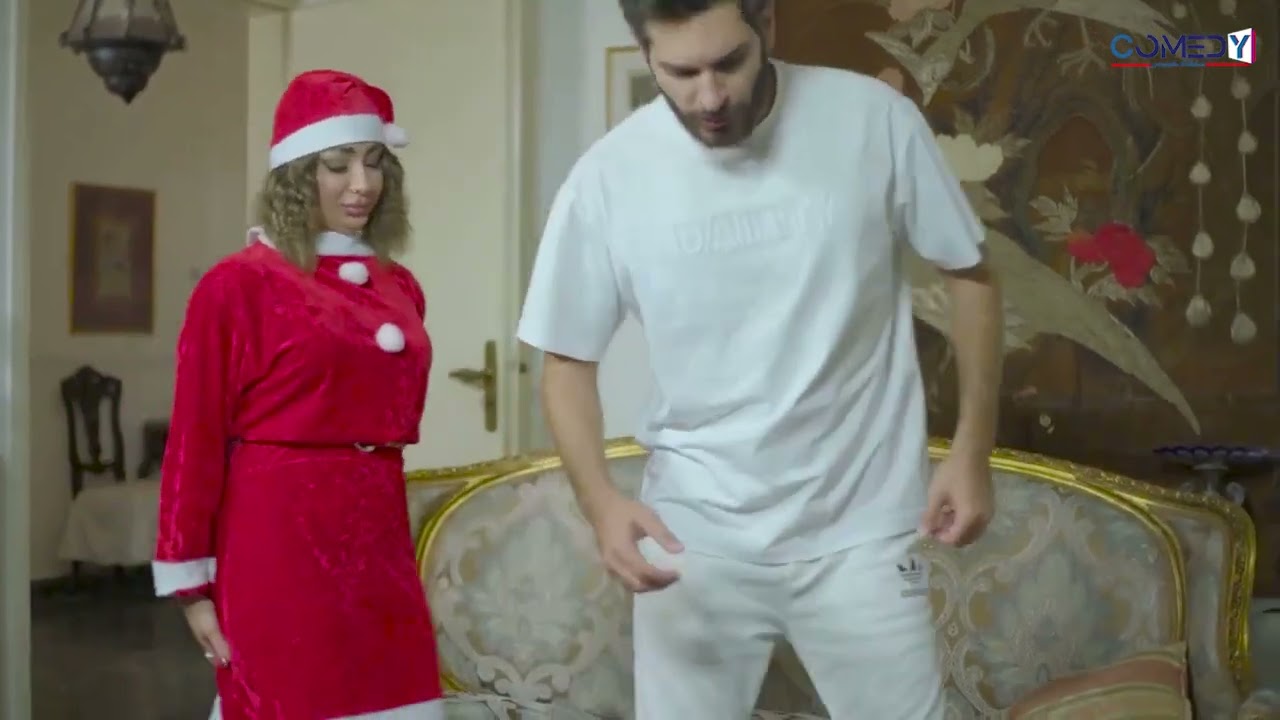 كمشها عم تخونه و عم تحكي ڤيديو 🔥 مع عشيقها بغرفة النوم 🫢😅 #اكسبلور #كوميديات #funny 