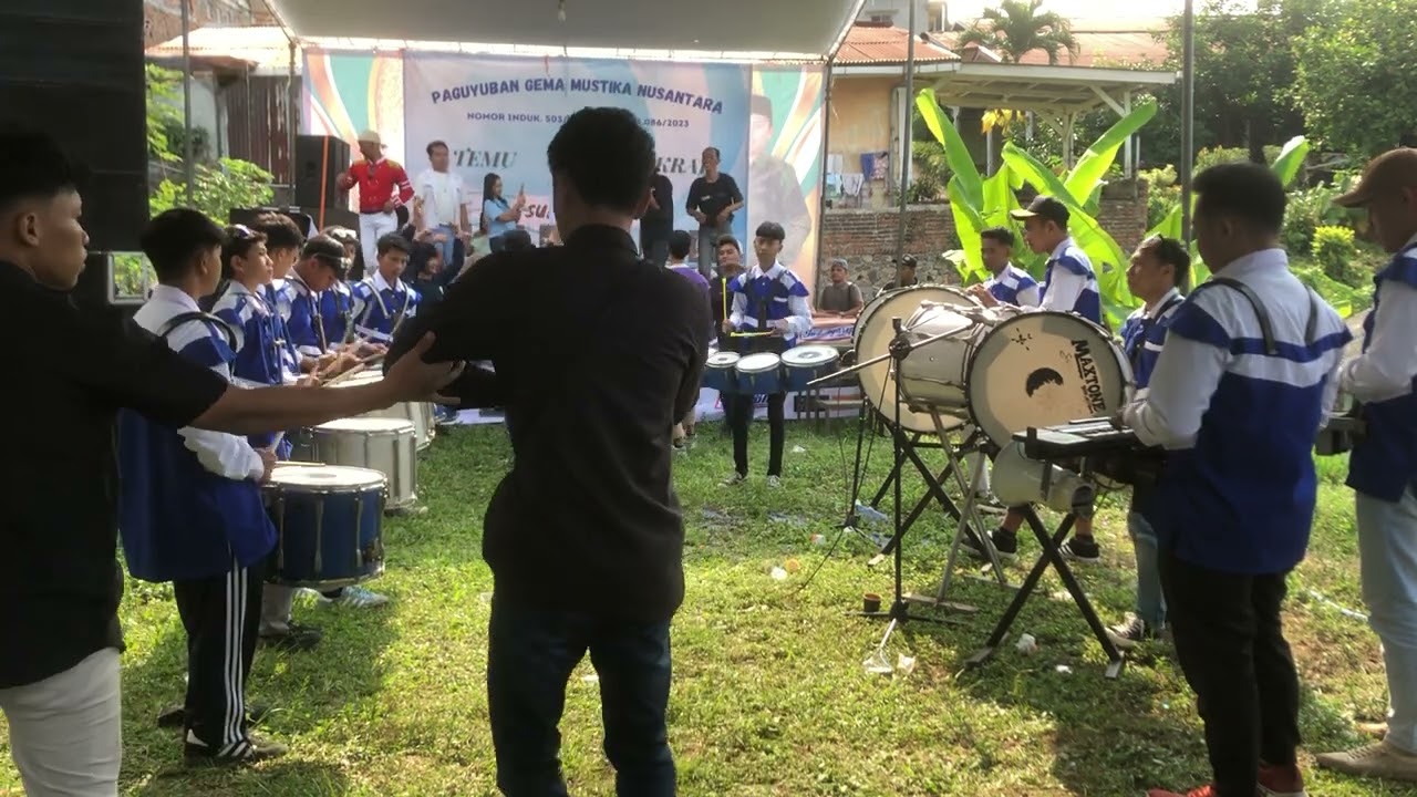 LEYEH-LEYEH -cover NEW VIVIA NADA (temu akrab 5 paguyuban gema mustika nusantara)