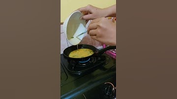 Thumbnail of BIKIN OMELETTE TANPA MINYAK BUAT SAHUR #shorts #diet