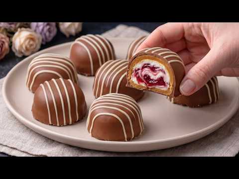 Just Mix, Chill & Enjoy! No-Bake Mini Cheesecakes with Jam surprise