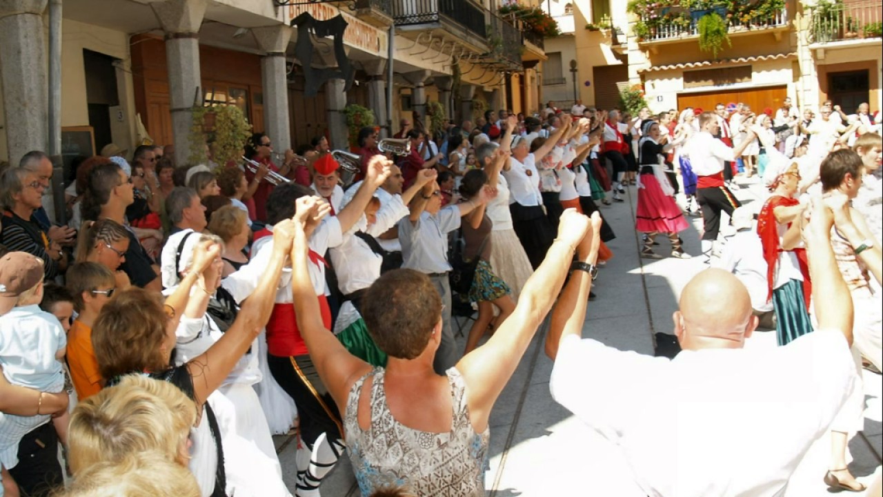Arles sur Tech dans son nid de verdure