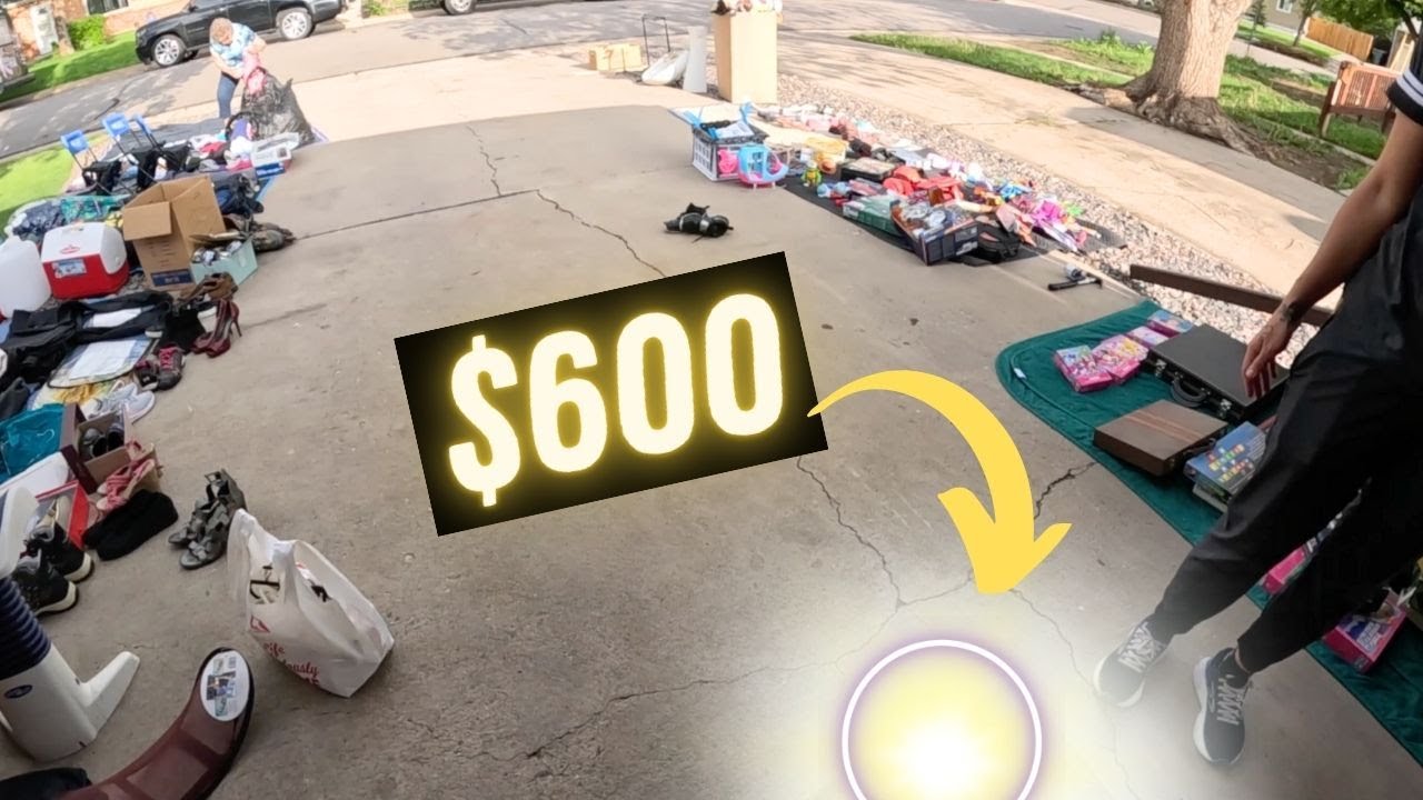 Hit The JACKPOT At This Garage Sale! - YouTube