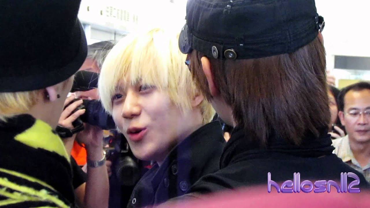 111120 SHINee Arrival @ Taiwan Taoyuan International Airport