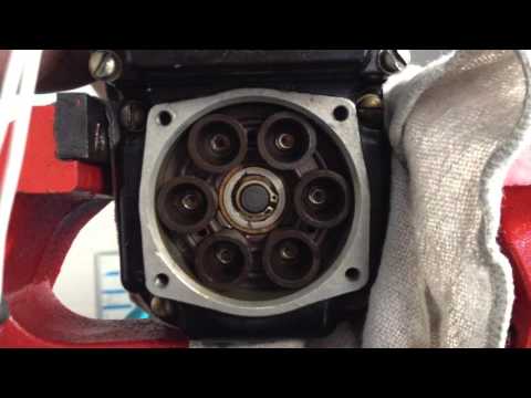 Vídeo: Como funciona um magneto em um motor pequeno?