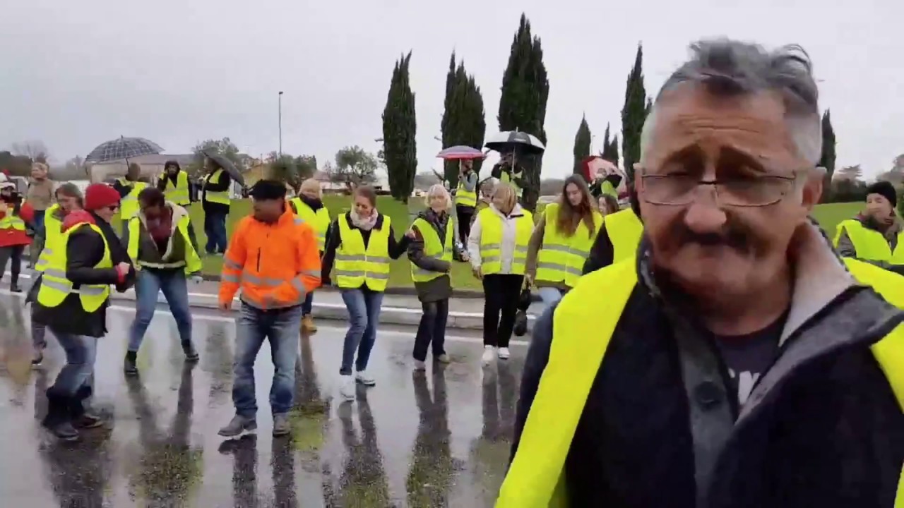 COMPILATION DES GILETS JAUNE - YouTube