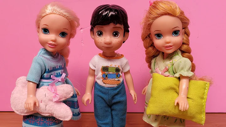 Surprise guest ! Elsa & Anna toddlers - Barbie - b...