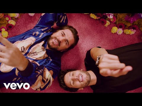 Juanes ft Sebastián Yatra- Bonita ( Video Oficial )