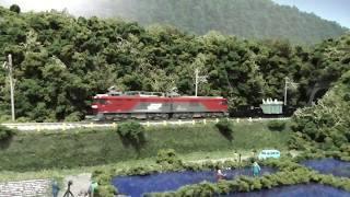 鉄道模型(N)田畑沿いのローカル線を走るEH500(3次形)+国鉄貨車シキ1000形