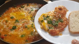 How To Make Menemen ( Turkish Eggs Dish With Cheese And Tomato Sauce | Easy Turkish Breakfast Recipe