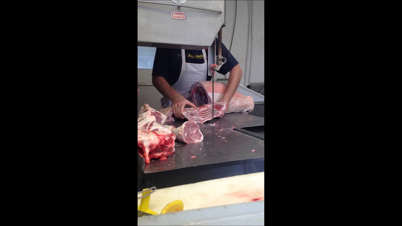 Butcher lamb carcass break down by Dan Hoysted in 1 minute