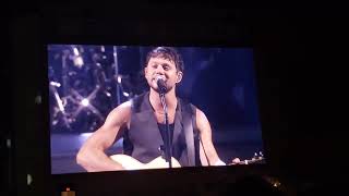 Niall Horan performing Night Changes in Dallas, Texas