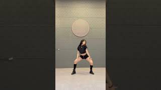 BLACKPINK(블랙핑크) LISA(리사) |’tomboy’ dance cover. 댄스커버