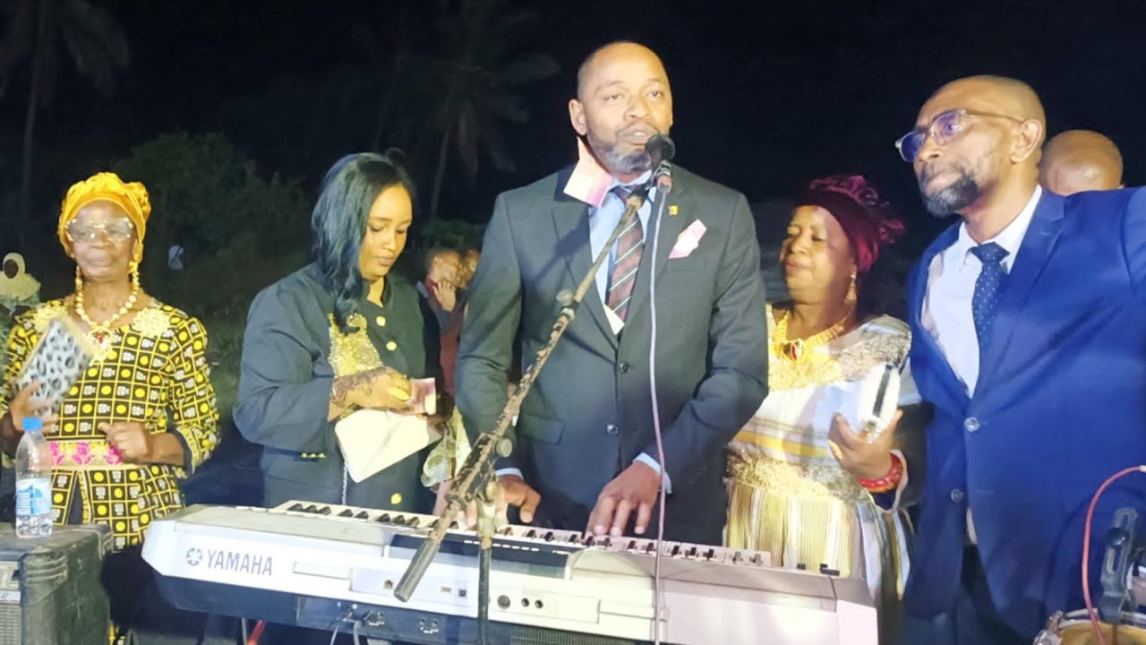 Toirab David Palmer Ndzaouze et Hadidja Mmadi Fassi Mitsamiouli 