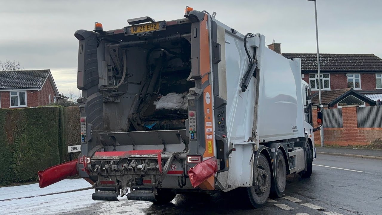 Mercedes Econic Refuse Truck on Non-Recyclable Waste, EHZ 