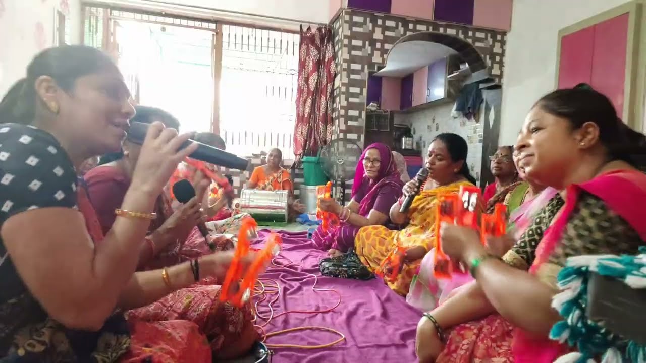 લખેલું છે 👇🏻🌷 દિલના દરવાજા હવે ખોલો મારા નાથ 🌷#ભજન#કૃષ્ણમંડળ#વૈશાલીબેન#વસાઈડાભલા#ભજનમંડળ#વાયરલવીડીયો