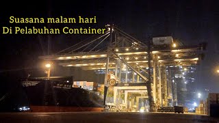 kegiatan bongkar muat kapal petikemas / container #container