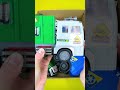 【はたらく車】ごみ収集車のおもちゃを細かくチェック！[Working car] Check out the garbage truck toy in detail!