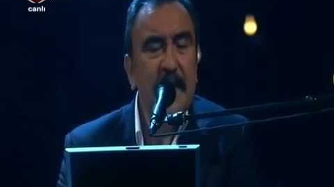 Thumbnail of Ümit Besen - Okul Yolunda (Canlı Performans)