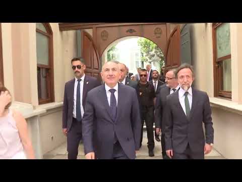 Ստամբուլի հայկական եկեղեցում Նիկոլ Փաշինյանին ոչ մի հոգեւորական չի դիմավորել