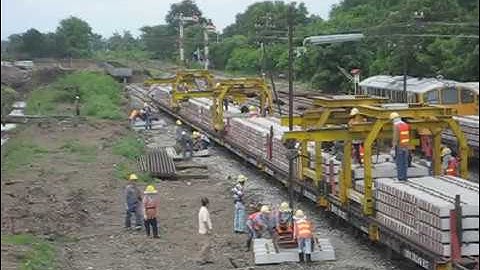 Unload Concrete Sleeper from train at Lam Na Rai Station