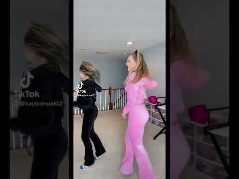 KALLI & KAYLA TIKTOK DANCE “I’M UP” 🖤💗