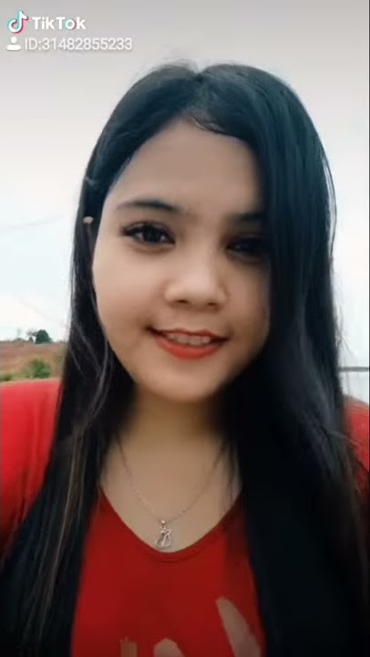 Tik tok cewek cantik di Batam naik perahu.