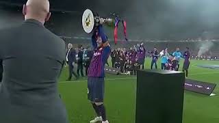 Messi lifting the La Liga 2018/19 trophy