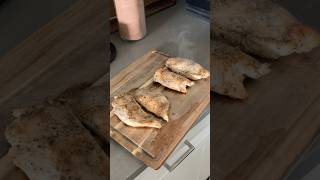 Best juicy flavorful chicken for meal prep!! #FallintoShorts #chickenrecipe #mealprep