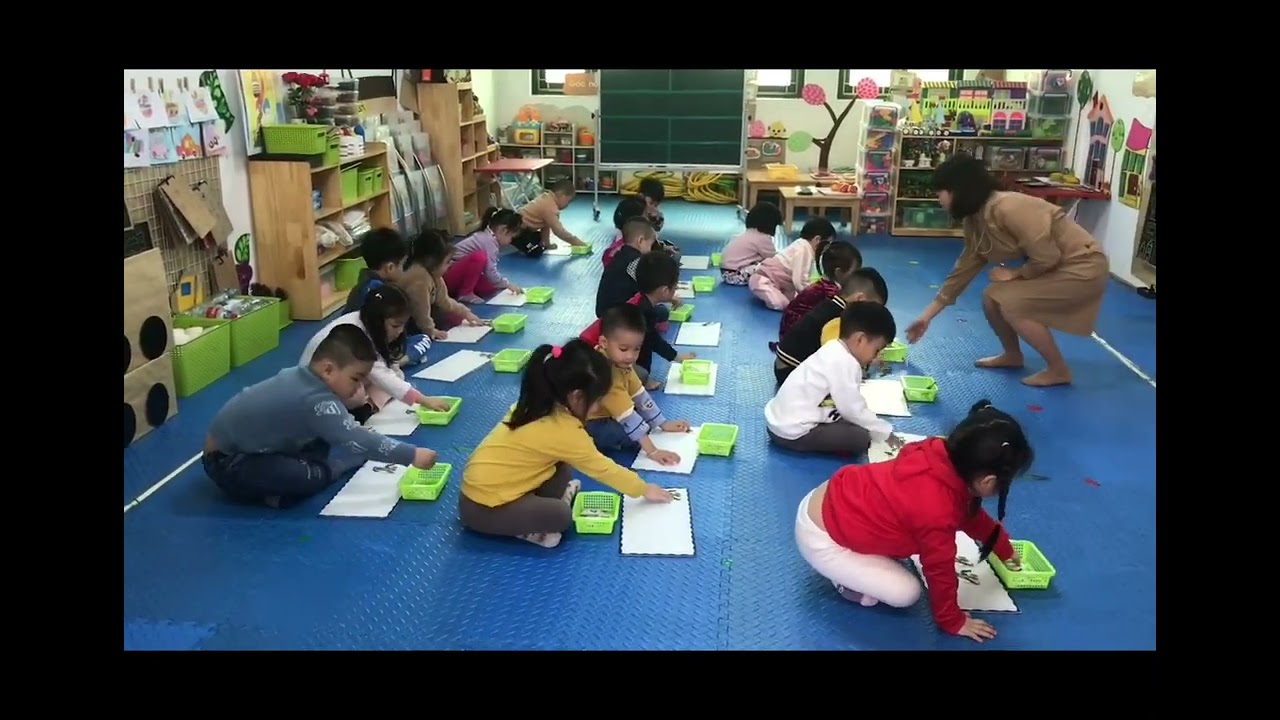 Hoạt động làm quen với toán: Tách gộp trong phạm vi 4 - Trường MN Hoa Thuỷ Tiên