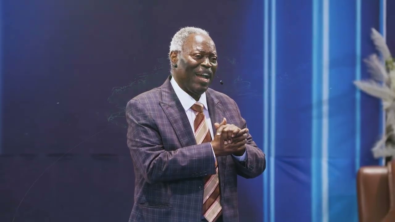 Dr  Kumuyi - From Mathematics Lecturer to Global Evangelist