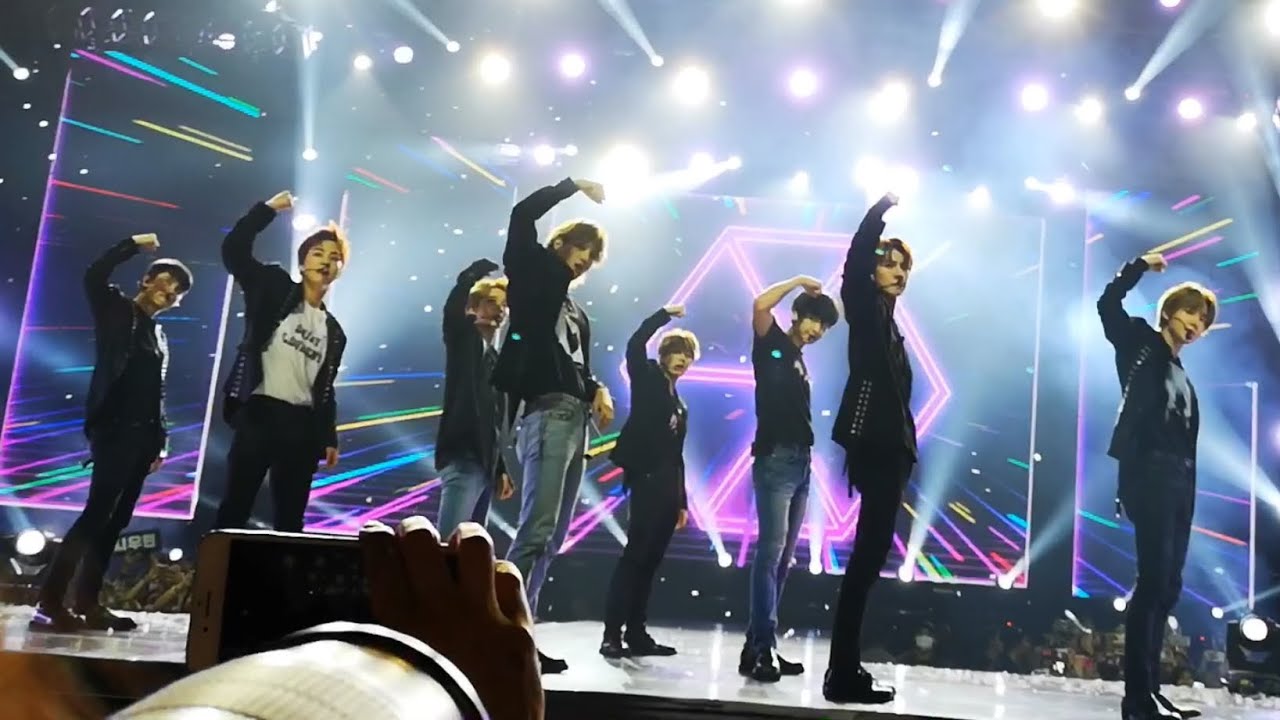 EXO - POWER ( MBC SHOW CHAMPION IN MANILA 2018) - HD!!!!