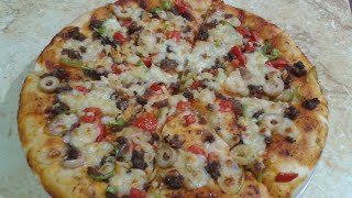بيتزا باللحمة المفرومة بعجينة قطنية وطعم خطيييييرر👍 من سهير فى المطبخ
