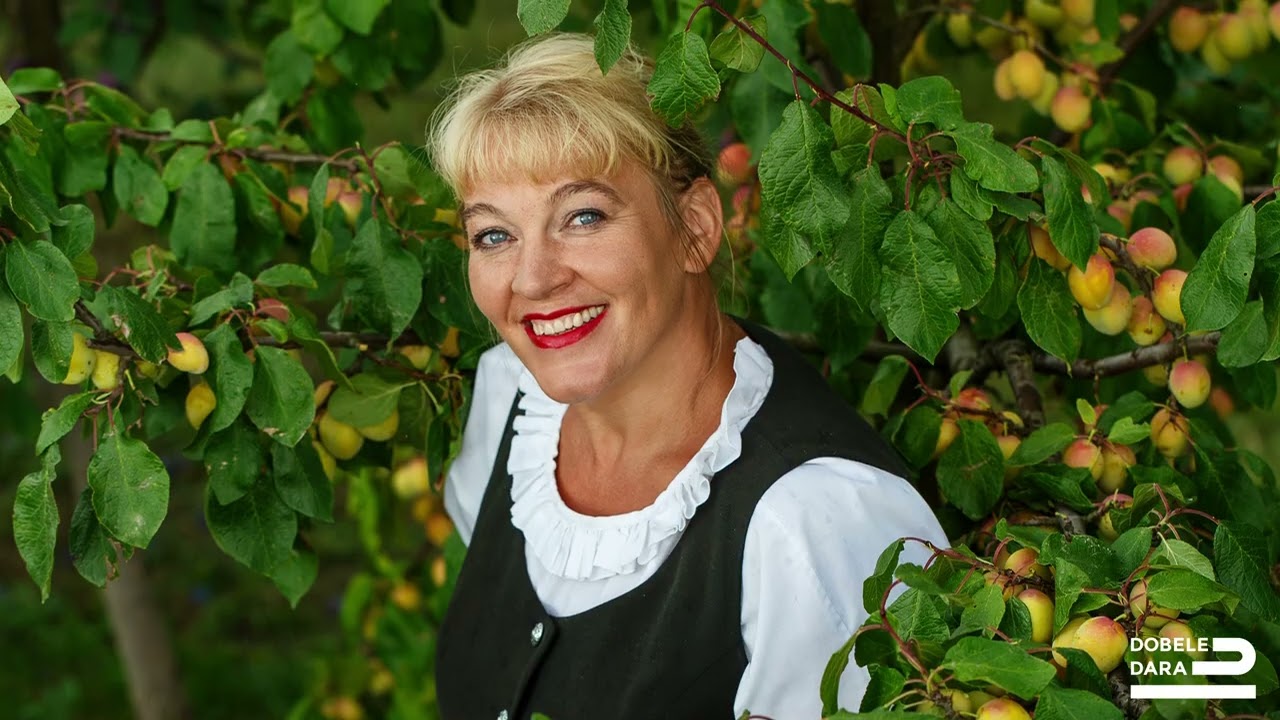 Ābolu ordenis šogad pasniegts Ilzei Grāvītei.