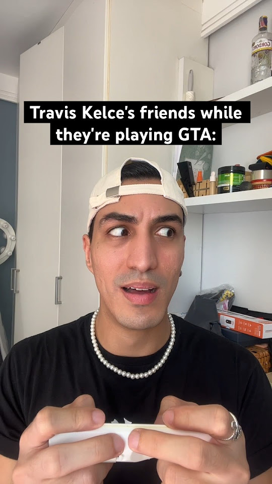 Taylor Swift, what do you mean by “touch me while your bros play GTA”? taylorswift traviskelce