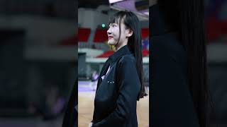 Queena跟子筑比賽結束下班啦#啦啦隊女孩 #啦啦隊 #cheerleader #queena #袁子筑 #統一獅啦啦隊 #unigirls #慕獅女孩