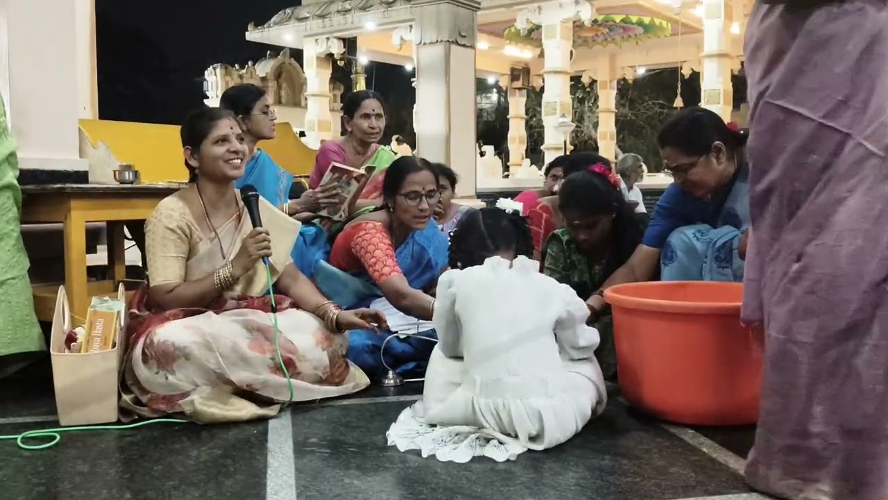 శుక్రవారం లలిత సహస్రనామ పారాయణం శ్రీ రాజరాజేశ్వరి దేవి పల్లకి సేవ