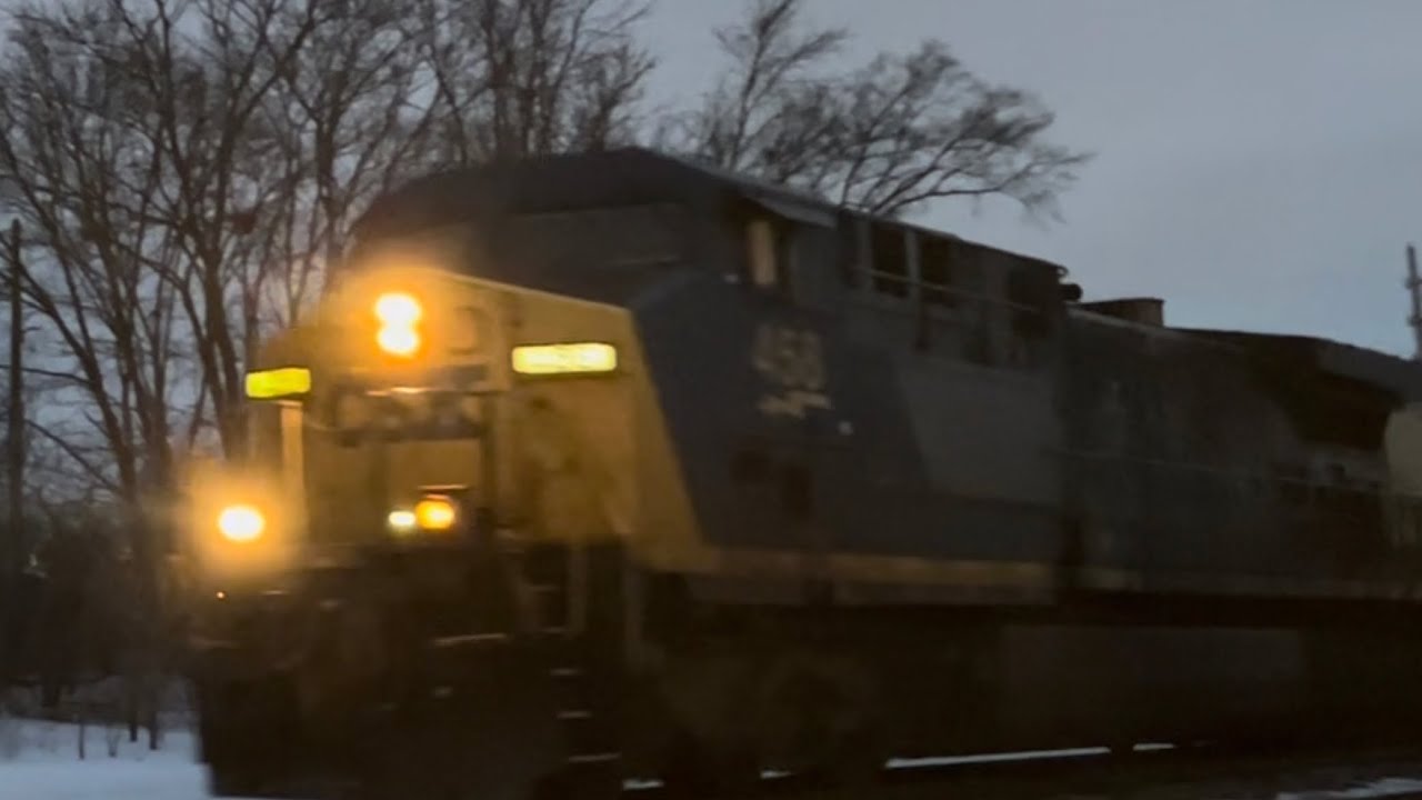 CSX 458 - YouTube