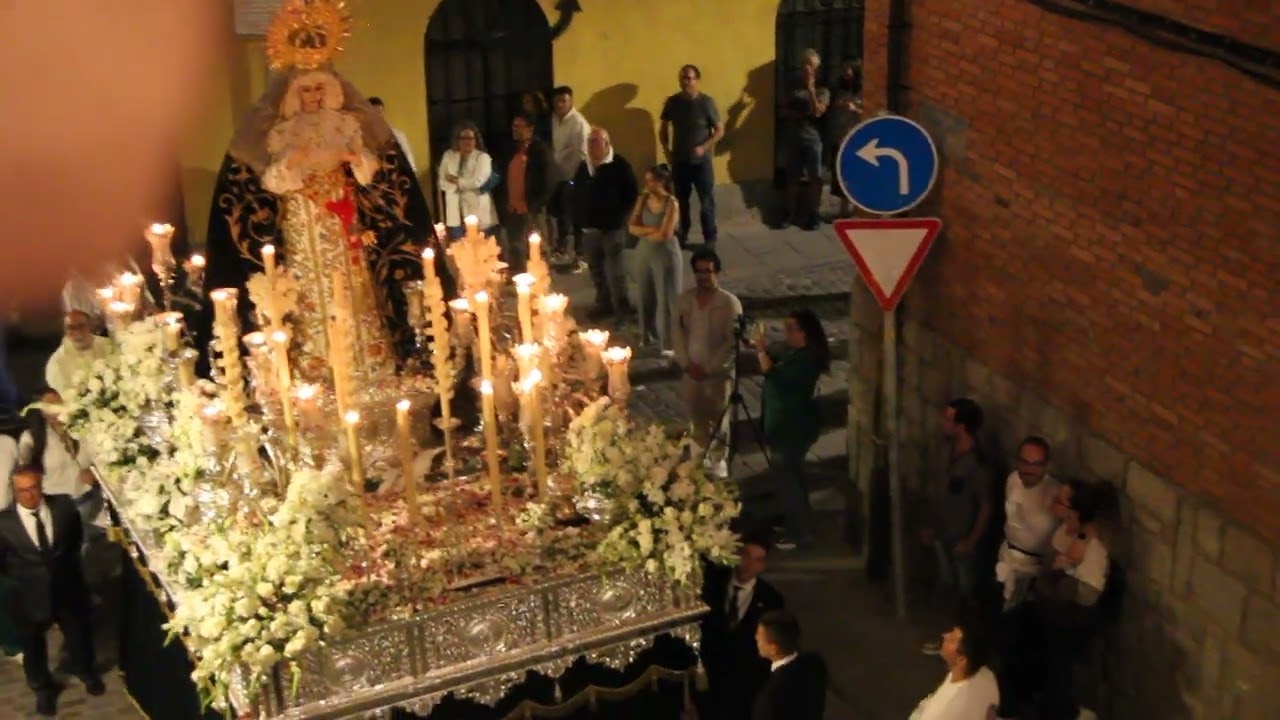 Ntra. Sra. de la Esperanza Ávila en la calle Blasco Jimeno. Procesión extraordinaria Jubileo 2025