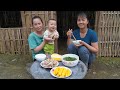 7 day phuong  free bushcraft came to help mother and daughter sell and cook together happily