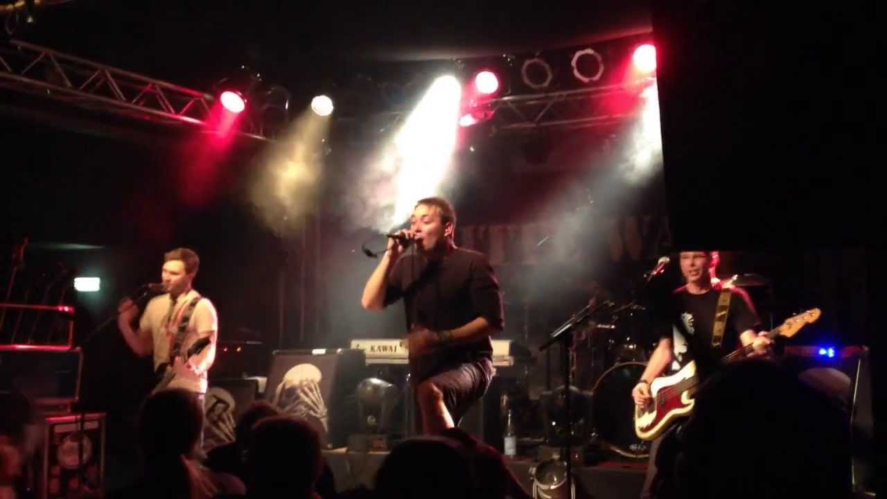 Larrikins - Gemeinsam (M.A.U.Club Rostock) - YouTube