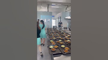 Bếp ăn công nghiệp bên e #travel #yeucuocsong